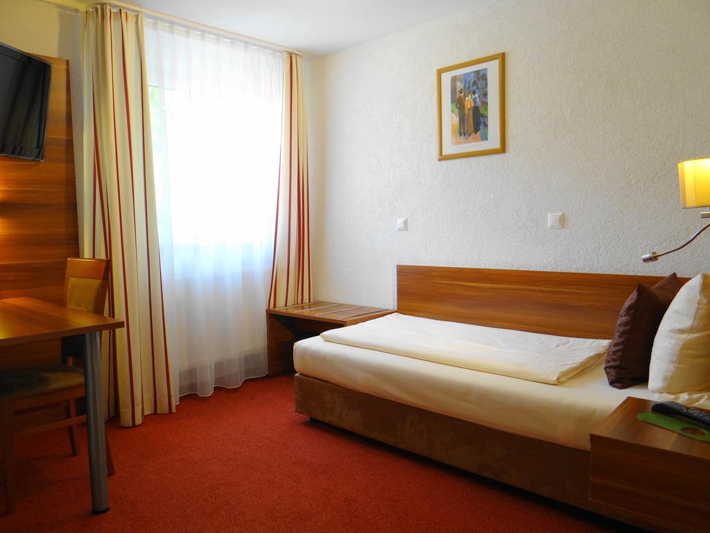 Hotel Schuetzenhof Spa Garden Bürstadt Buitenkant foto