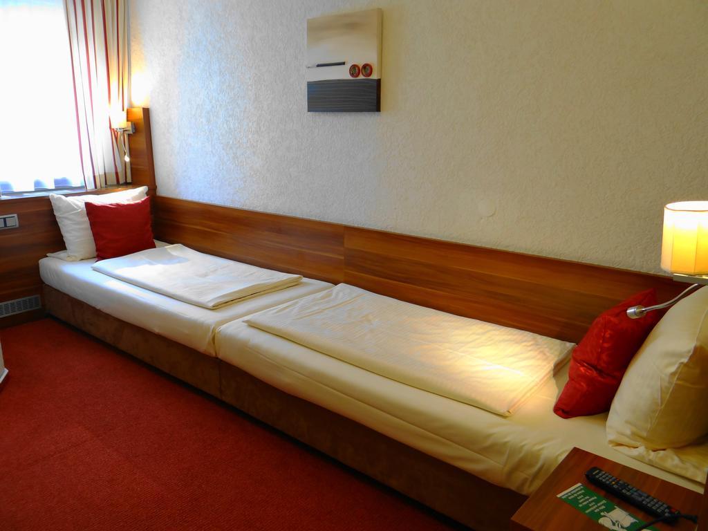 Hotel Schuetzenhof Spa Garden Bürstadt Buitenkant foto